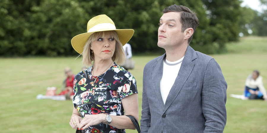 Watch Agatha Raisin - Season 1