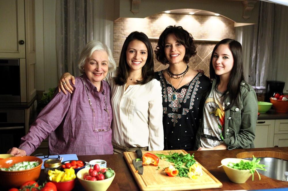 Watch Chasing Life - Season 1