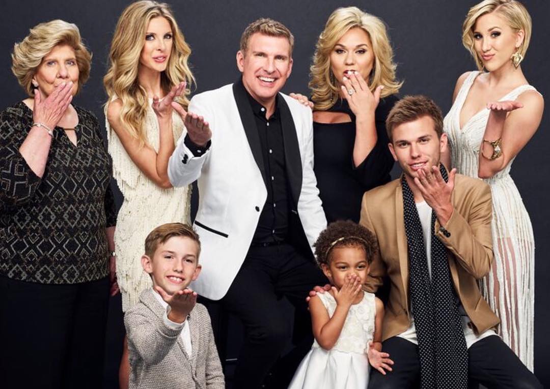 Watch Chrisley Knows Best - Season 9