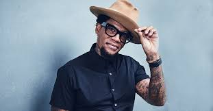 Watch D.L. Hughley: Contrarian