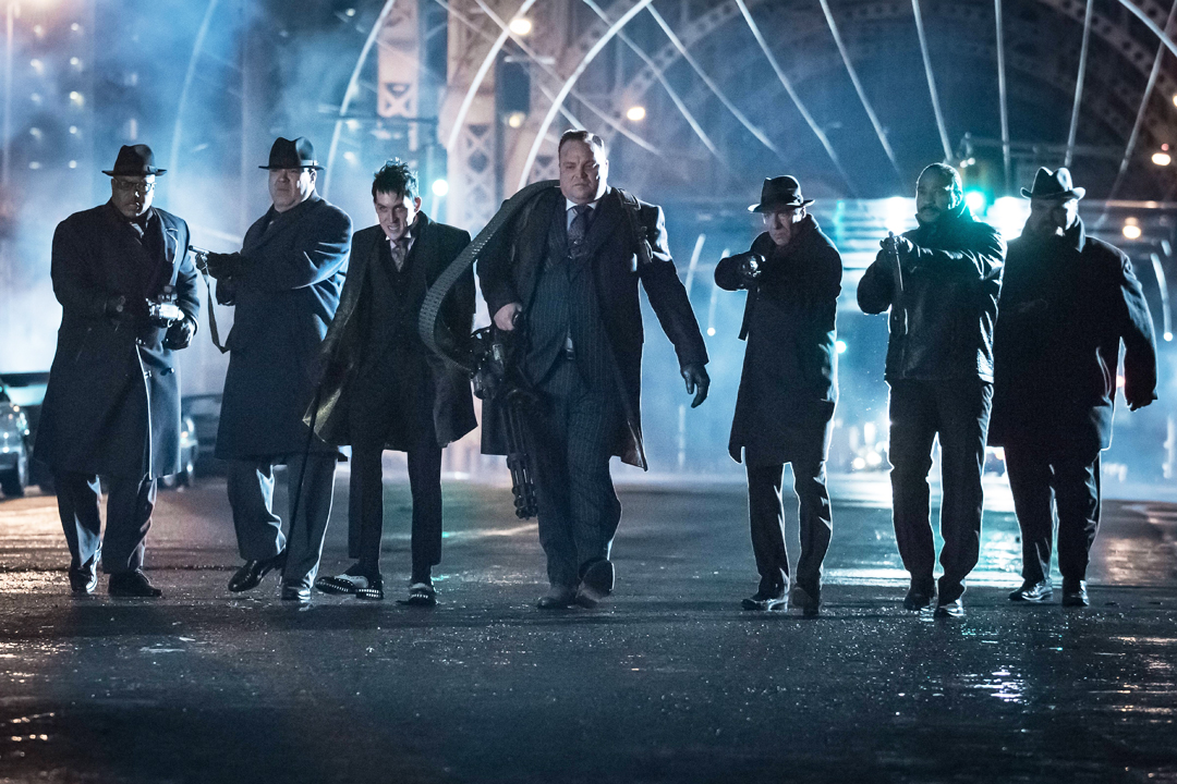 Watch Gotham - Season 3