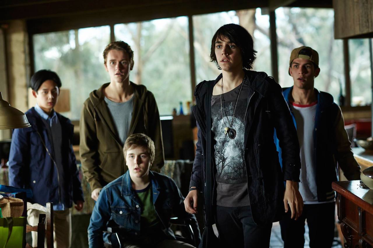 Watch Nowhere Boys - Season 3