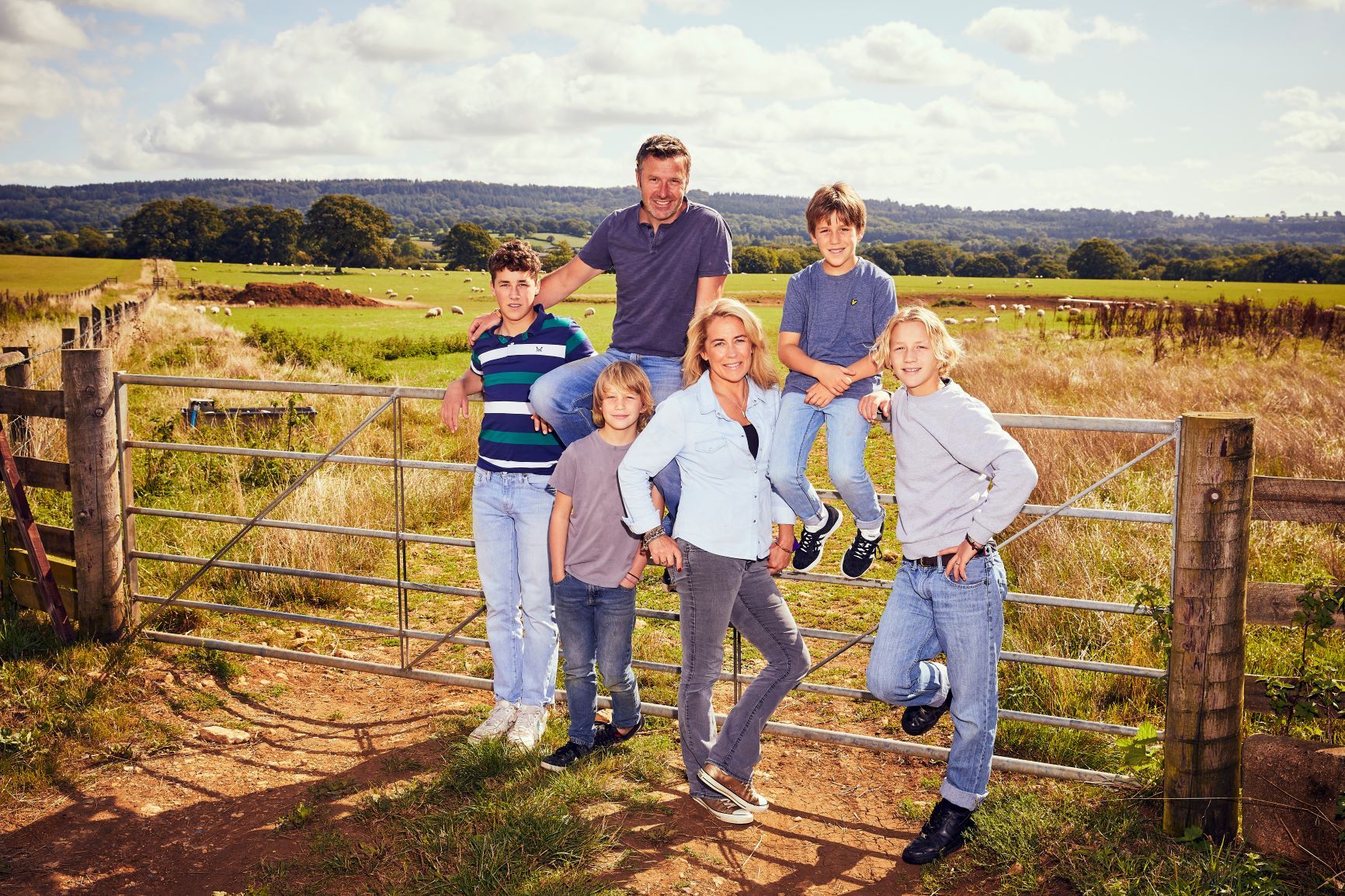 Watch Sarah Beeny's New Life in the Country - Season 1