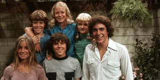 Watch The Brady Bunch season 1